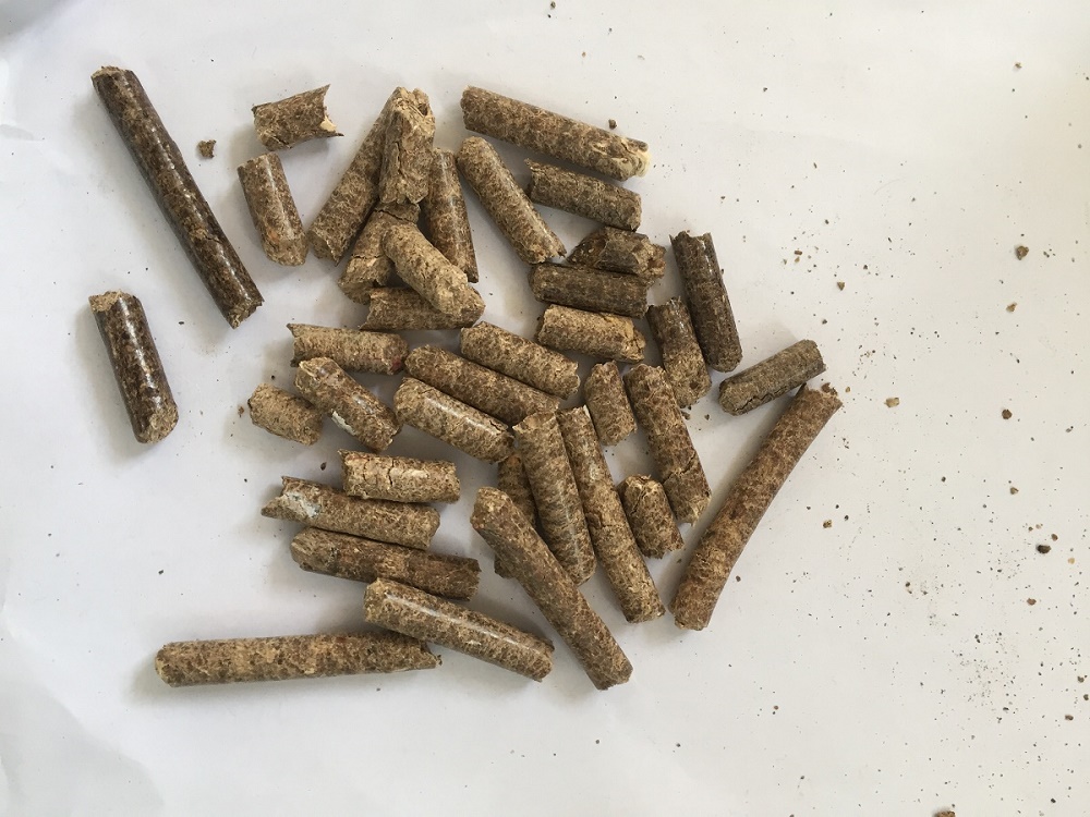 安徽阜阳生物质燃料_阜阳木屑必威 必威betway颗粒燃料(图2)