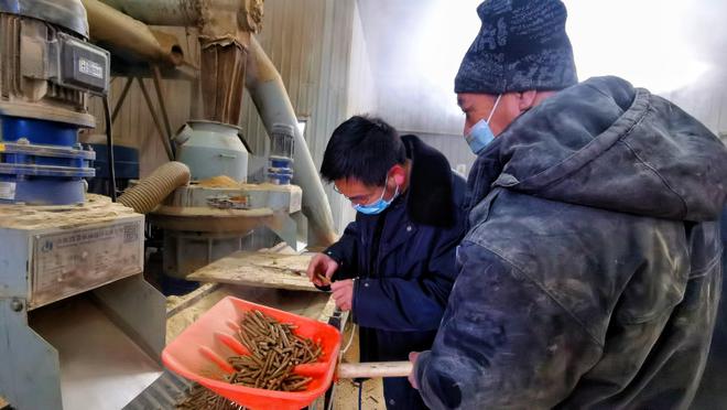 新春走必威 betway必威基层｜江川农场：废弃稻壳和秸秆再“生金”(图1)