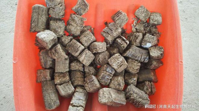 生物质颗粒燃料与生物质压块燃料哪个更畅销有什么优点？必威 betway必威(图6)